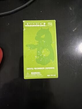Devil Bomber Green Kubrick 100 Medicom